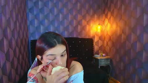  Lia  online show from 13, 11, 2025