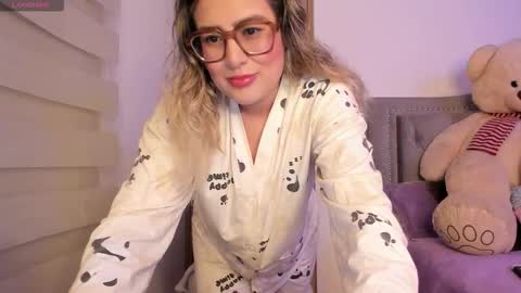 Lia  online show from 17, 12, 2025