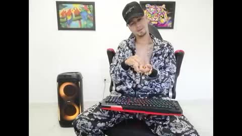 Snapshot of liam_andres12 chatting on 16, 10, 2025 Andres online show from 16, 10, 2025