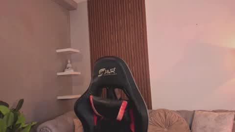 Liam Collins online show from 7, 2, 2026