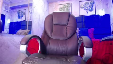 Liam online show from 1, 3, 2025