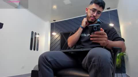 LIAM KLEIN online show from 23, 10, 2025