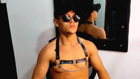 liam_knight online show from 31, 10, 2025