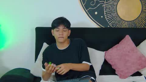 Snapshot of liam_sinclair chatting on 20, 2, 2026 Liam online show from 20, 2, 2026