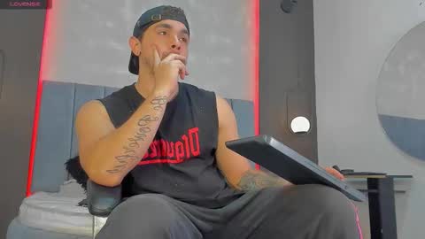 Snapshot of liam_walk chatting on 9, 3, 2026 Liam online show from 9, 3, 2026