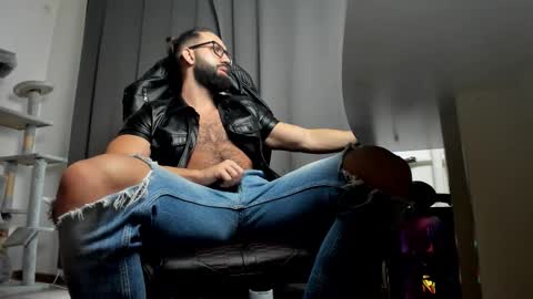 Liam online show from 12, 11, 2025