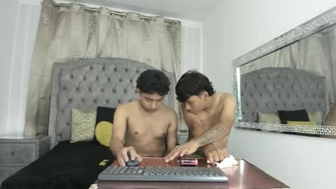 Snapshot of liamandjordan chatting on 13, 11, 2025 LiamANDjordan online show from 13, 11, 2025