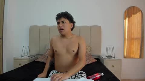 Snapshot of liamandjordan chatting on 13, 12, 2025 LiamANDjordan online show from 13, 12, 2025