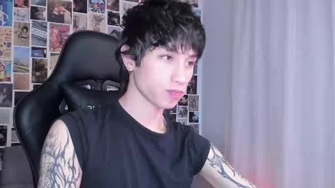 Snapshot of liamelf chatting on 6, 3, 2025 Liam online show from 6, 3, 2025