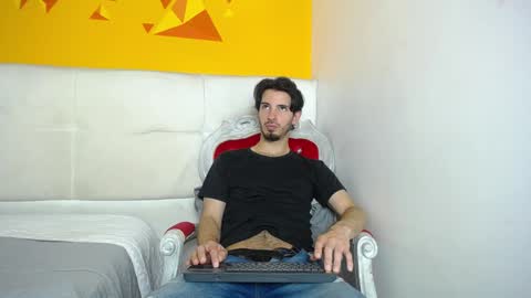 LiamLuxe online show from 7, 2, 2025