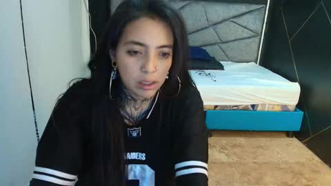 Snapshot of liamonroee_ chatting on 19, 11, 2025 L I A M O N R O E online show from 19, 11, 2025