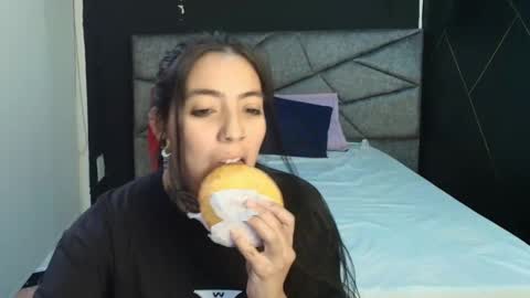 L I A M O N R O E online show from 30, 11, 2025