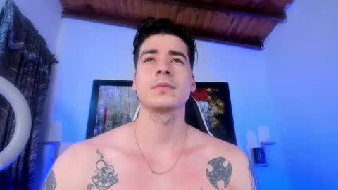 liamwyatt_ online show from 19, 11, 2025