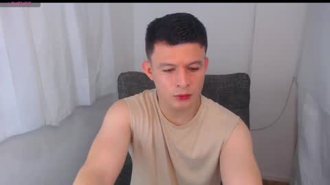 lian_eathan online show from 23, 3, 2026