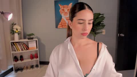 Snapshot of liapearce chatting on 6, 4, 2026 Lia online show from 6, 4, 2026