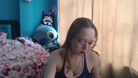 Lia Roberts online show from 8, 3, 2025