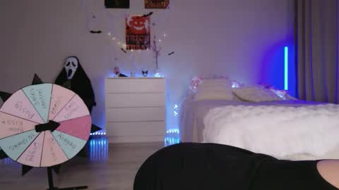 Lia online show from 23, 10, 2025