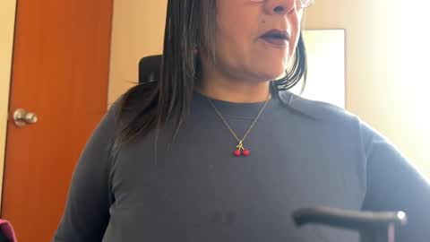 Snapshot of licenciada_ann chatting on 19, 10, 2025 Milf Ann Latina online show from 19, 10, 2025