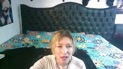 Snapshot of licethf00x chatting on 10, 9, 2025 licethf00x online show from 10, 9, 2025