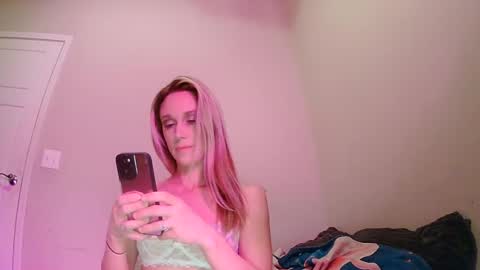 Snapshot of lickmehere69 chatting on 7, 10, 2025 Summer Skye online show from 7, 10, 2025