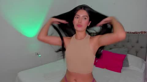 Maddie  online show from 25, 10, 2025