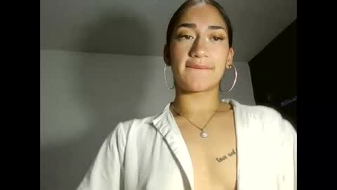 Snapshot of liia__strong chatting on 13, 10, 2025 LIIA online show from 13, 10, 2025