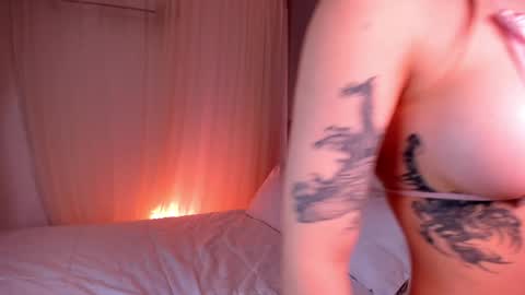 Lia Sweet online show from 15, 1, 2025