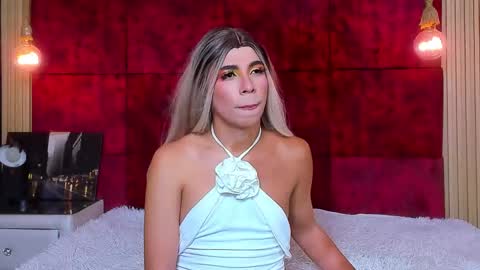 Snapshot of liiacollins chatting on 15, 10, 2025 liiacollins online show from 15, 10, 2025