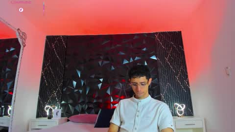 L I I A M online show from 21, 9, 2025