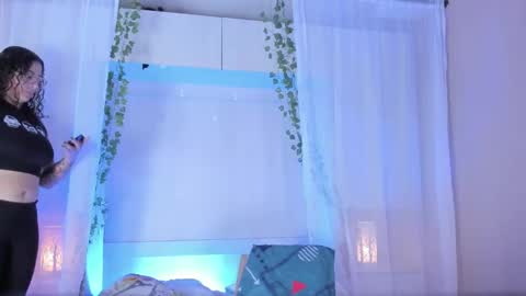         online show from 16, 11, 2025