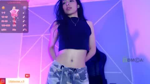 Snapshot of liilylouise chatting on 8, 11, 2025 Liliana online show from 8, 11, 2025