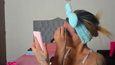 LiisaKiss online show from 11, 1, 2025