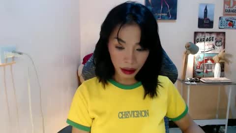 Snapshot of likliklicklengleng chatting on 29, 11, 2025 Leng online show from 29, 11, 2025