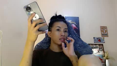 Snapshot of likliklicklengleng chatting on 14, 12, 2025 Leng online show from 14, 12, 2025