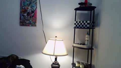 Snapshot of lil_bit_midnightmuse chatting on 5, 11, 2025 lil_bit_midnightmuse online show from 5, 11, 2025