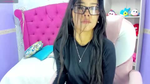 Lili Cey online show from 13, 2, 2025