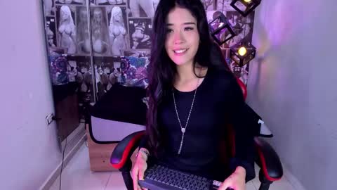 Lili Cey online show from 30, 9, 2025