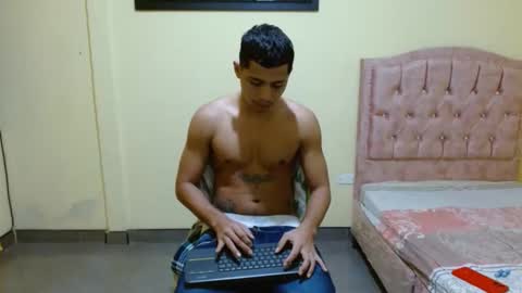 lil_condor_baby online show from 19, 11, 2025