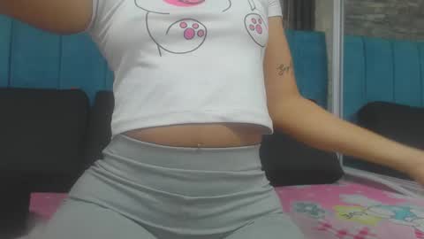 lil_rose2006 online show from 8, 10, 2025