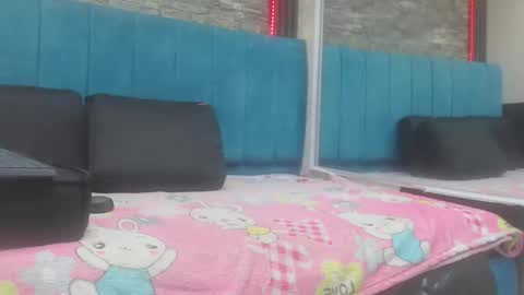 lil_rose2006 online show from 15, 11, 2025