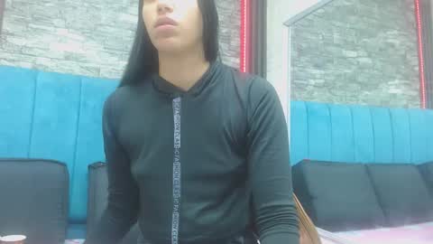 lil_rose2006 online show from 17, 11, 2025