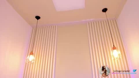 Snapshot of lila_cohen chatting on 12, 11, 2025 L I L A online show from 12, 11, 2025