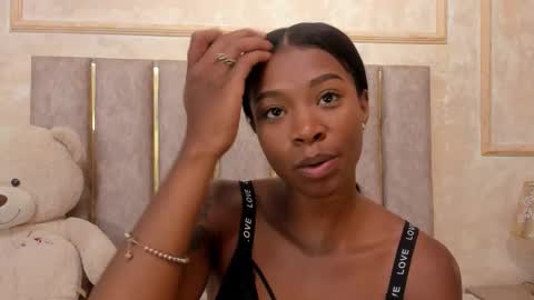 Snapshot of lilabeily chatting on 12, 11, 2025 lila bailey online show from 12, 11, 2025