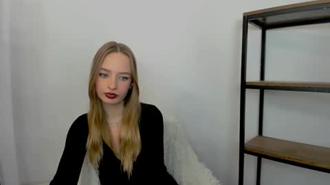 Snapshot of liladesire chatting on 5, 12, 2024 LiliaDesire online show from 5, 12, 2024