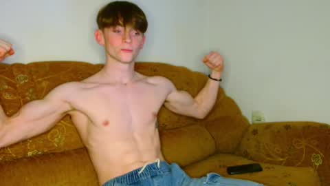 Snapshot of lilbearxxxx chatting on 14, 11, 2025 lilbearxxxx online show from 14, 11, 2025