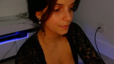 Rebecca online show from 23, 9, 2025