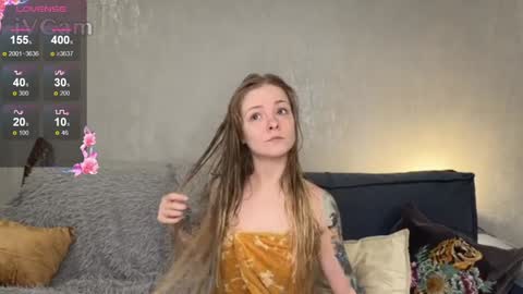 Snapshot of lili_01 chatting on 22, 11, 2025 Lili online show from 22, 11, 2025