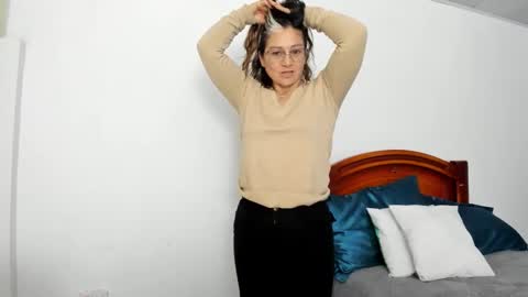 liliamilf online show from 7, 10, 2025