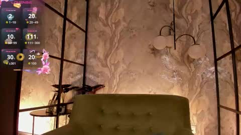 Snapshot of liliamagdalena chatting on 24, 10, 2025 Lily online show from 24, 10, 2025