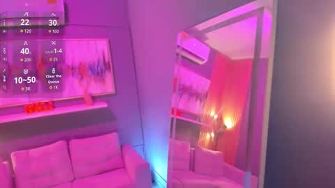 holis soy lily chang no olvides el pulgar arriba es muy importante para mi 3 independent model online show from 23, 2, 2026